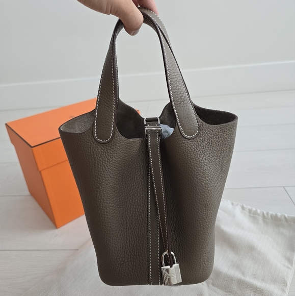 [SOLD] Picotin lock 18 etoupe palladium hardware - Picture 4 of 12